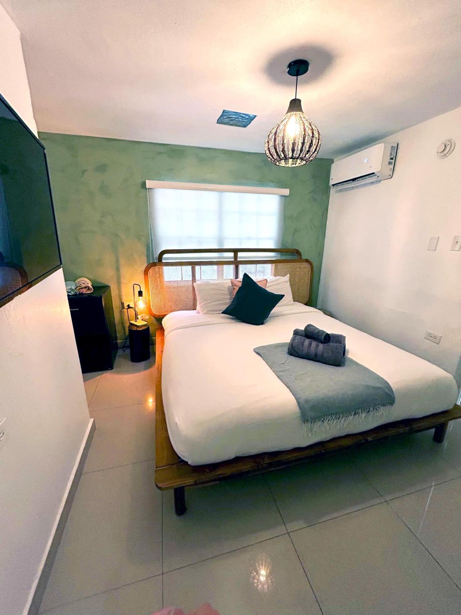 The Pelican Poshtel San Juan Ngoại thất bức ảnh